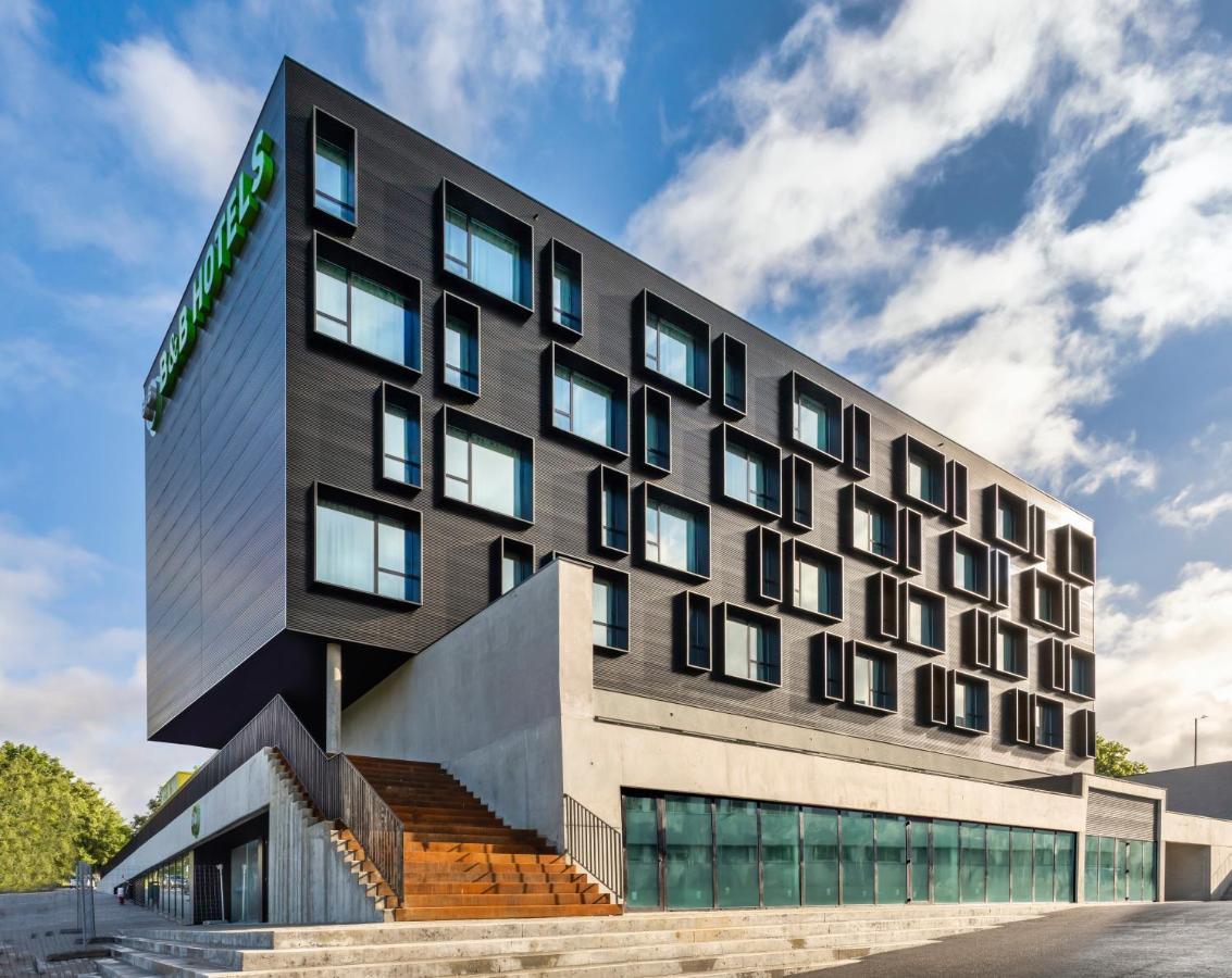 B&B Hotel Guimaraes Luaran gambar
